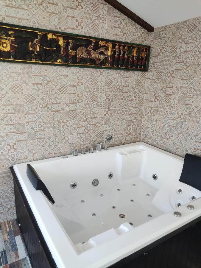 Villa Bali Con Jacuzzi Climatizado Y Piscina Climatizada Con Jacuzzi Chiclana de la Frontera Exterior photo